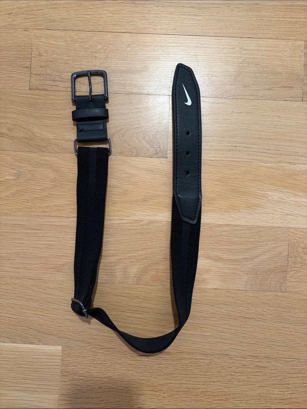 Nike Black Stretch Belt Adjustable Baseball/Golf Athletic Belt